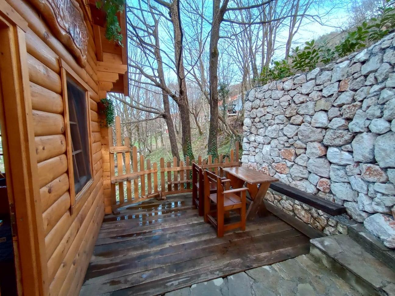 Brvnara Fairy Tale Cetinje