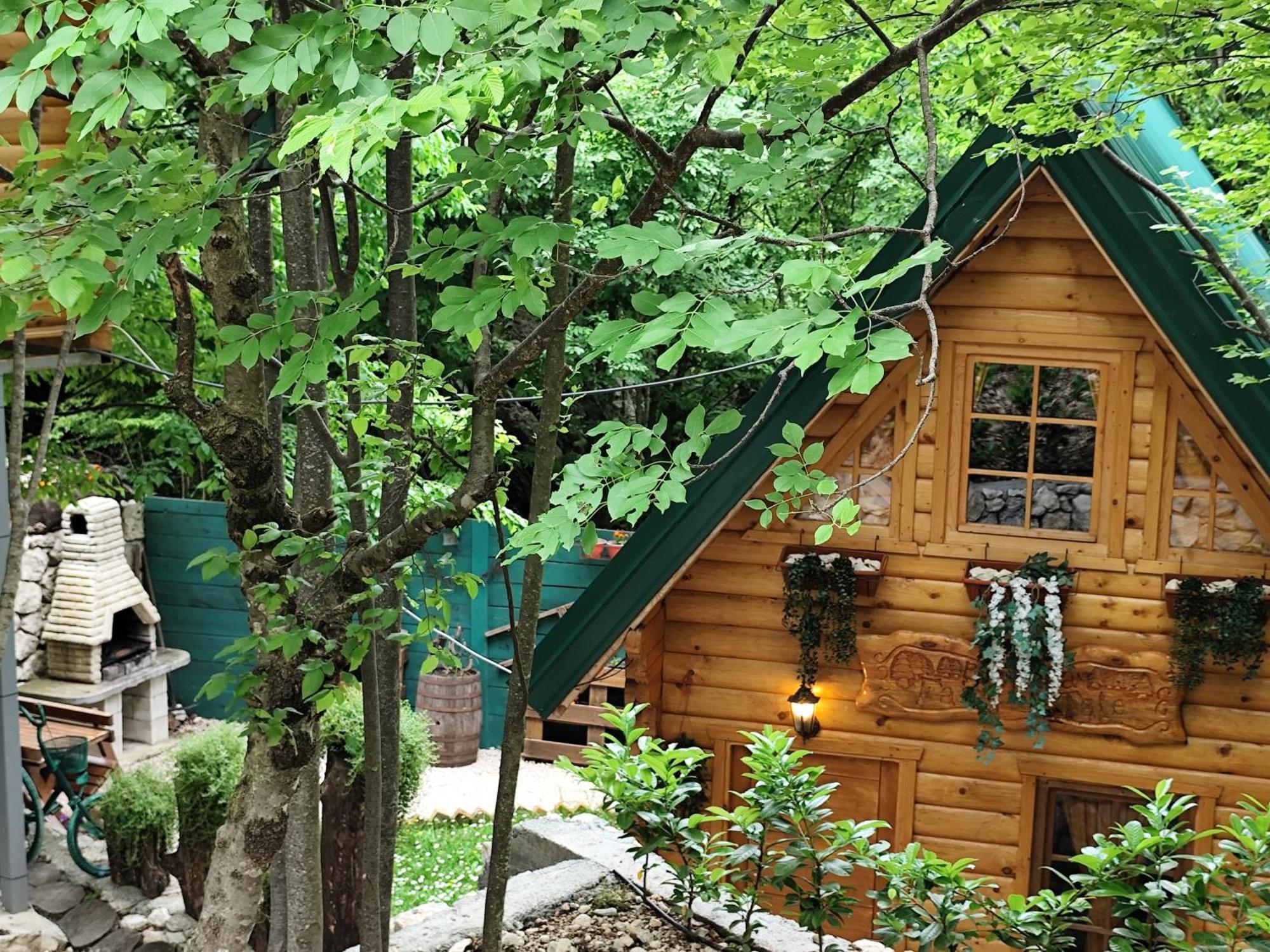 Vikendica Brvnara Fairy Tale Cetinje